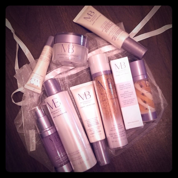 BRAND NEW Meaningful Beauty DELUX grab bag!!! - Picture 1 of 7